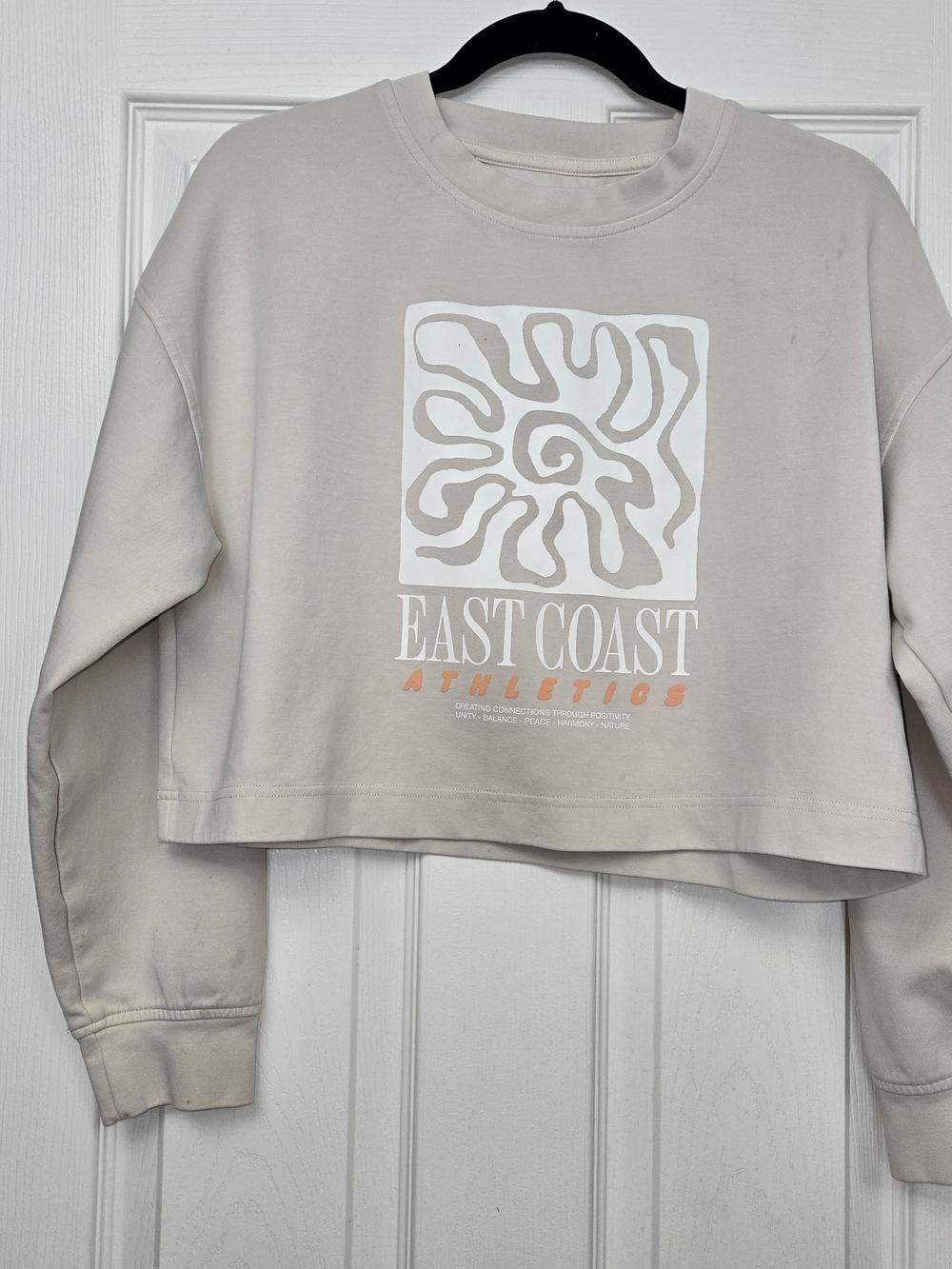 Old Navy Active Dynamic Fleece Cropped Sweatshirt M East Coast Athletics Beige